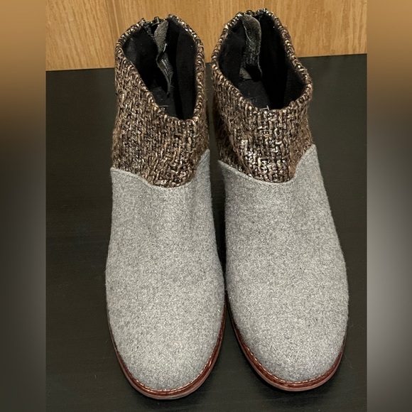 Toms Leila Felt Shine Boucle Bootie - Picture 4 of 14
